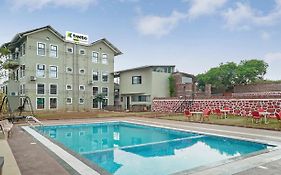 Treebo Vhyomaan Resort With Swimming Pool